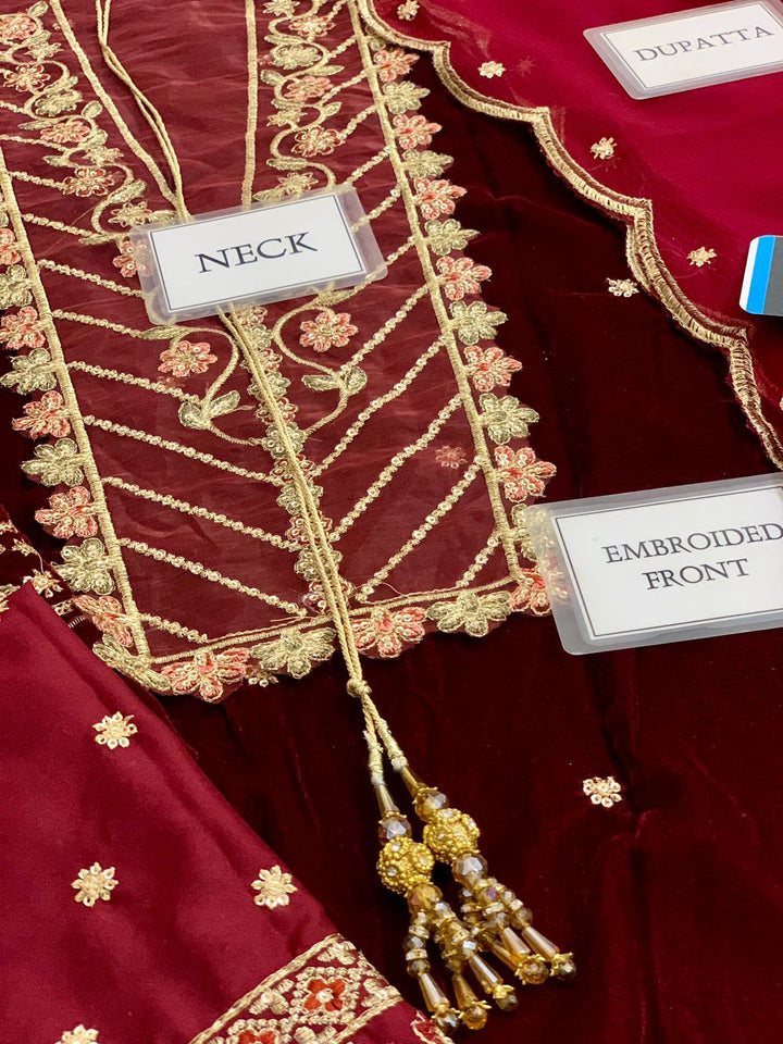 Emaan Adeel Velvet Suit-Replica Suits-Replica Zone