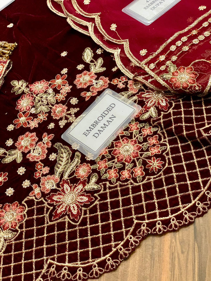 Emaan Adeel Velvet Suit-Replica Suits-Replica Zone