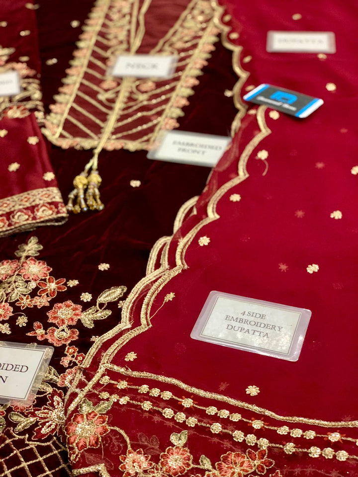 Emaan Adeel Velvet Suit-Replica Suits-Replica Zone