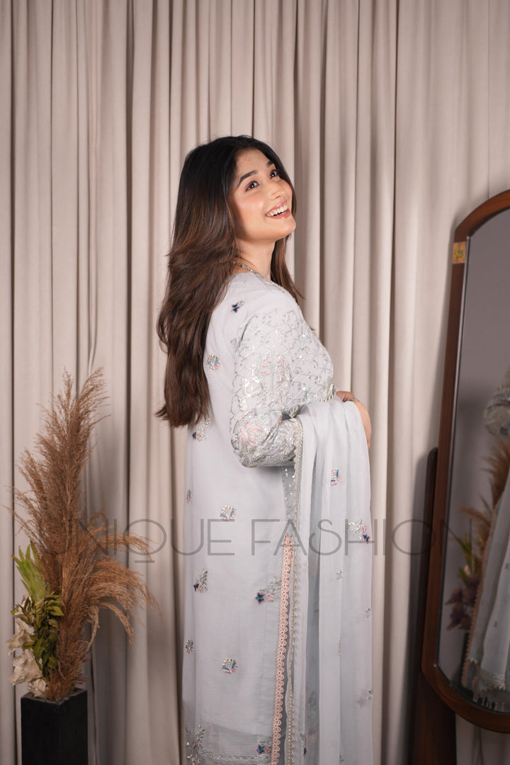 Ramsha Chiffon Suit-Replica Suits-Replica Zone